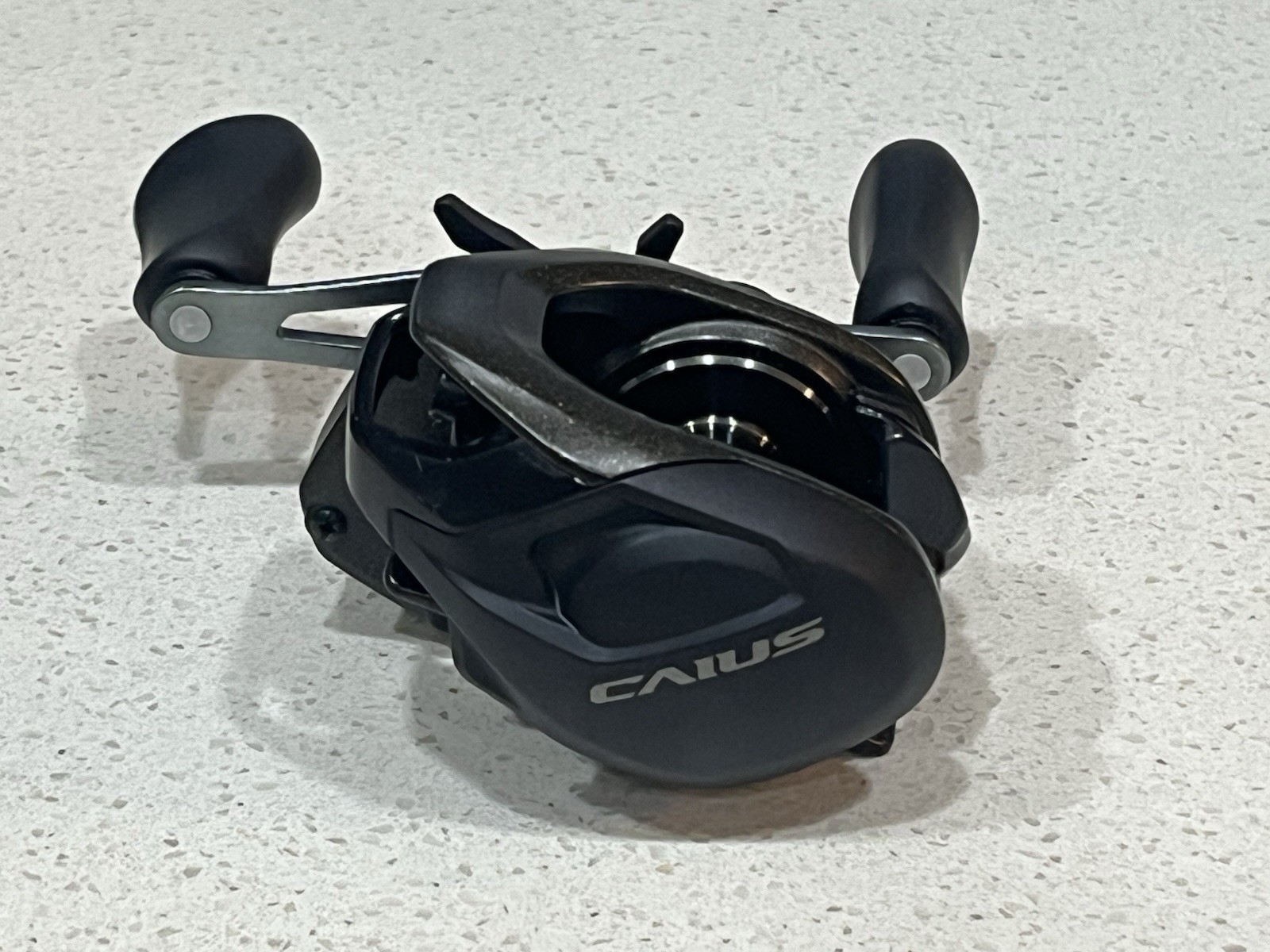 NEW! Shimano Caius Baitcast Reel RIGHT HAND 4BB 7.2:1 Model: CIS150HGC