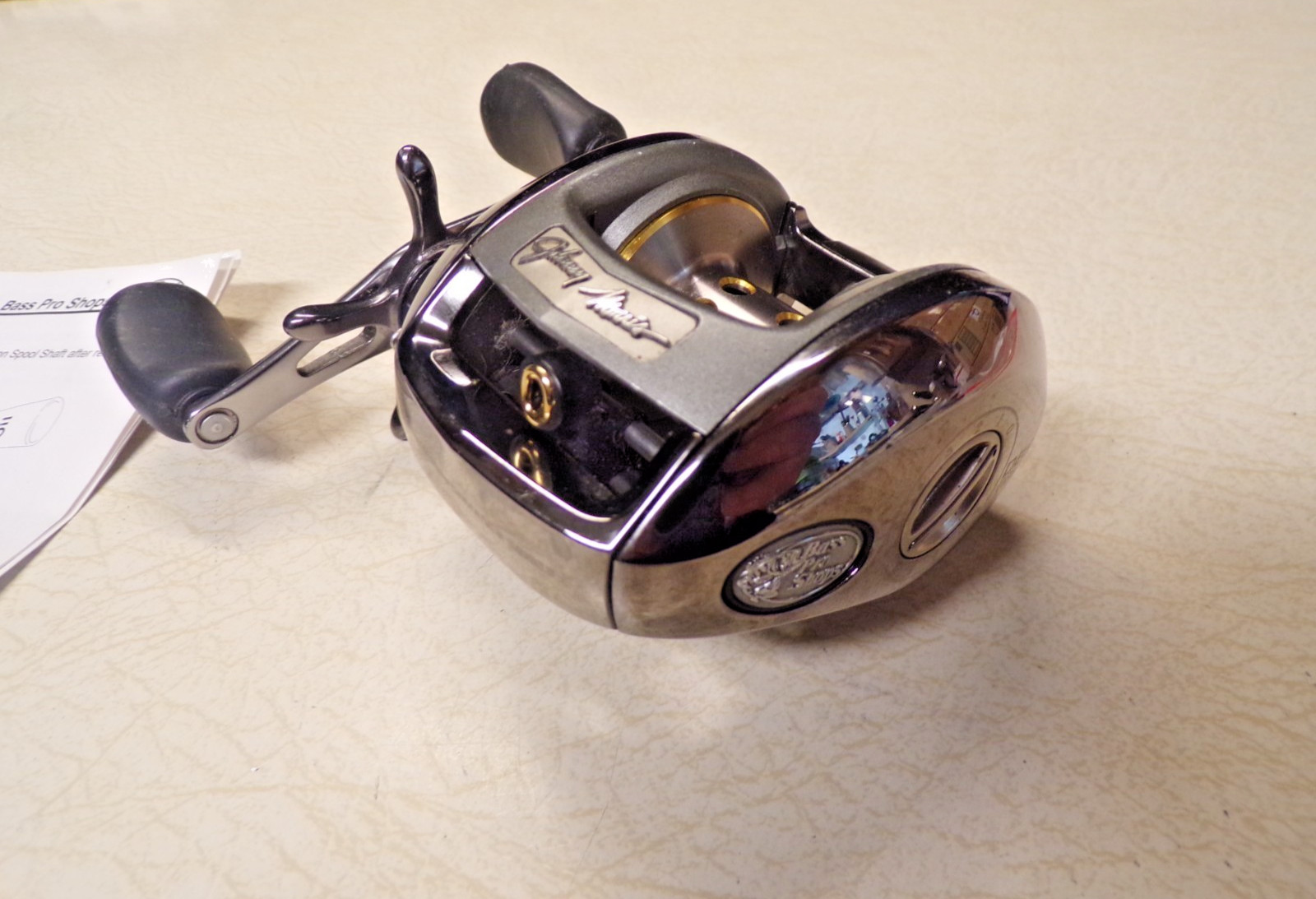 BASS PRO SHOPS FISHING REEL – CHROME SERIES – 10 BALL B. – 6:4:1 GEAR RATIO