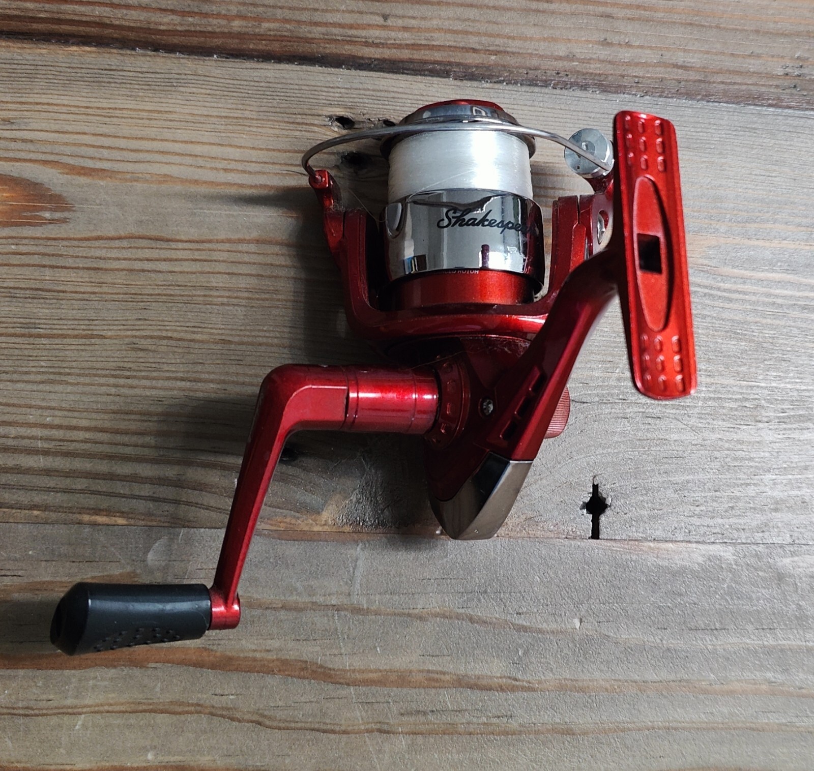Shakespeare USK30 Freshwater Spinning Fishing Reel Durango Red