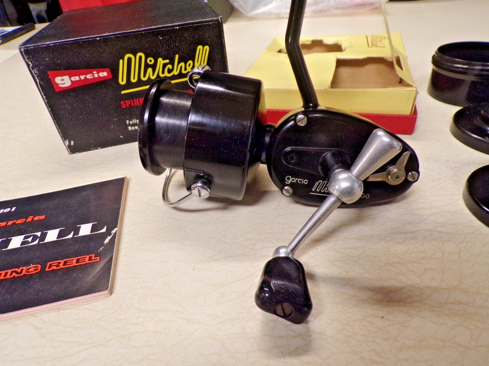 ABU GARCIA AMBASSADEUR FISHING REEL W/ BOX – MITCHELL 300 – CLEAN & WORKS GREAT