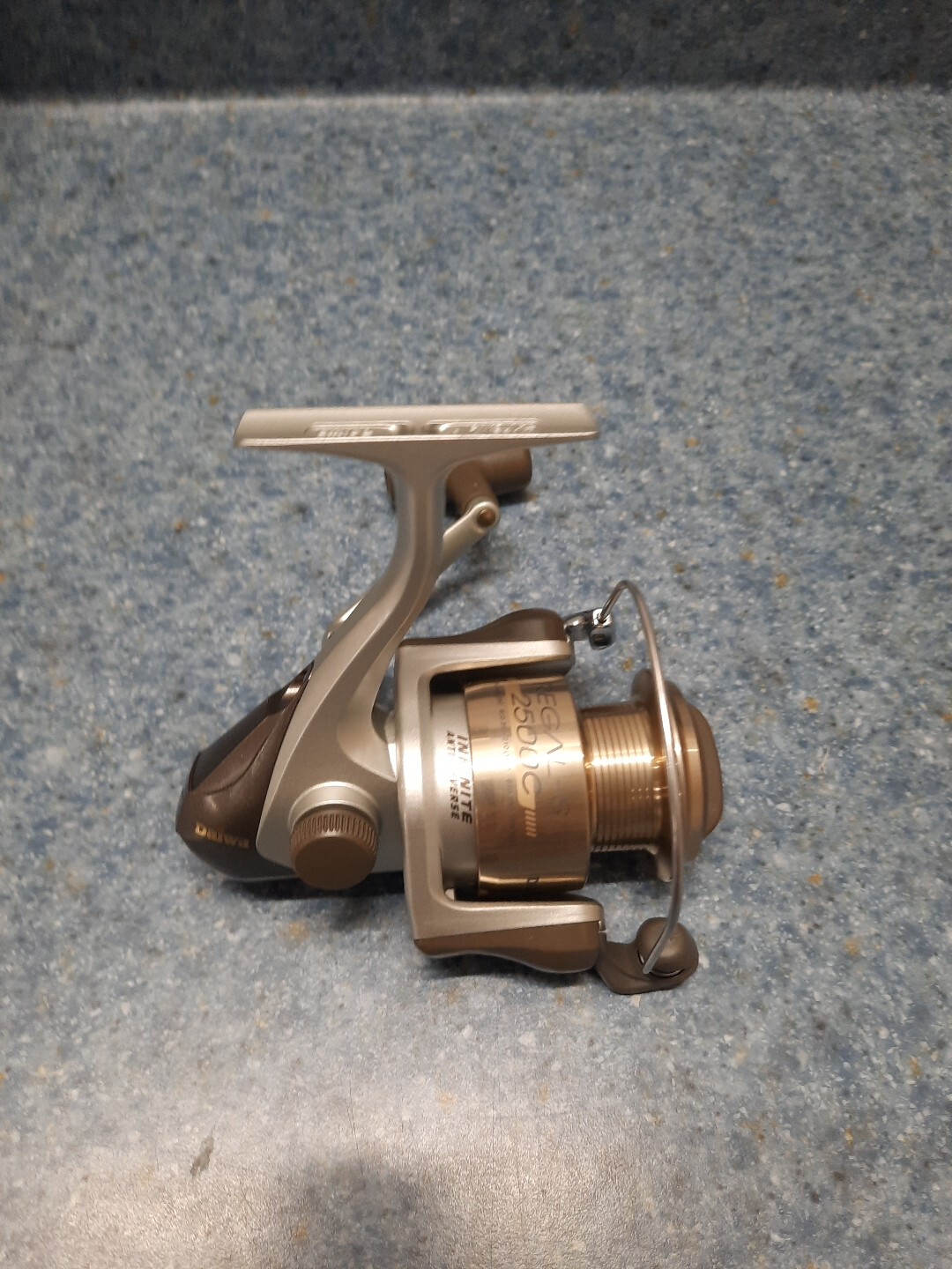 Vintage New Old Stock Daiwa Regal S 2500C RG-S2500C Spinning Reel 2 Ball Bearing