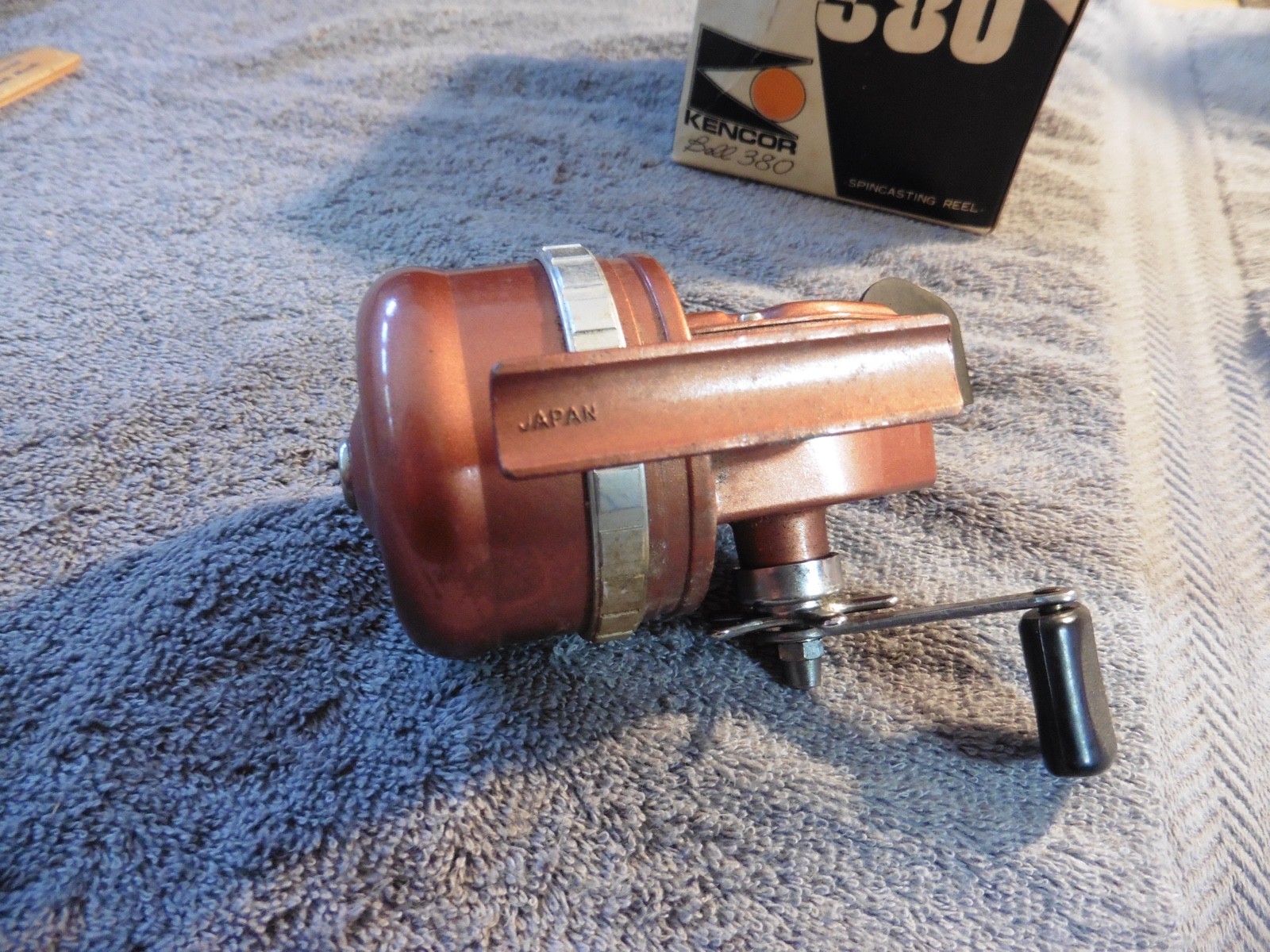 Vintage Kencor Bell 380 Spincasting Reel Bronze Made in Japan Rare