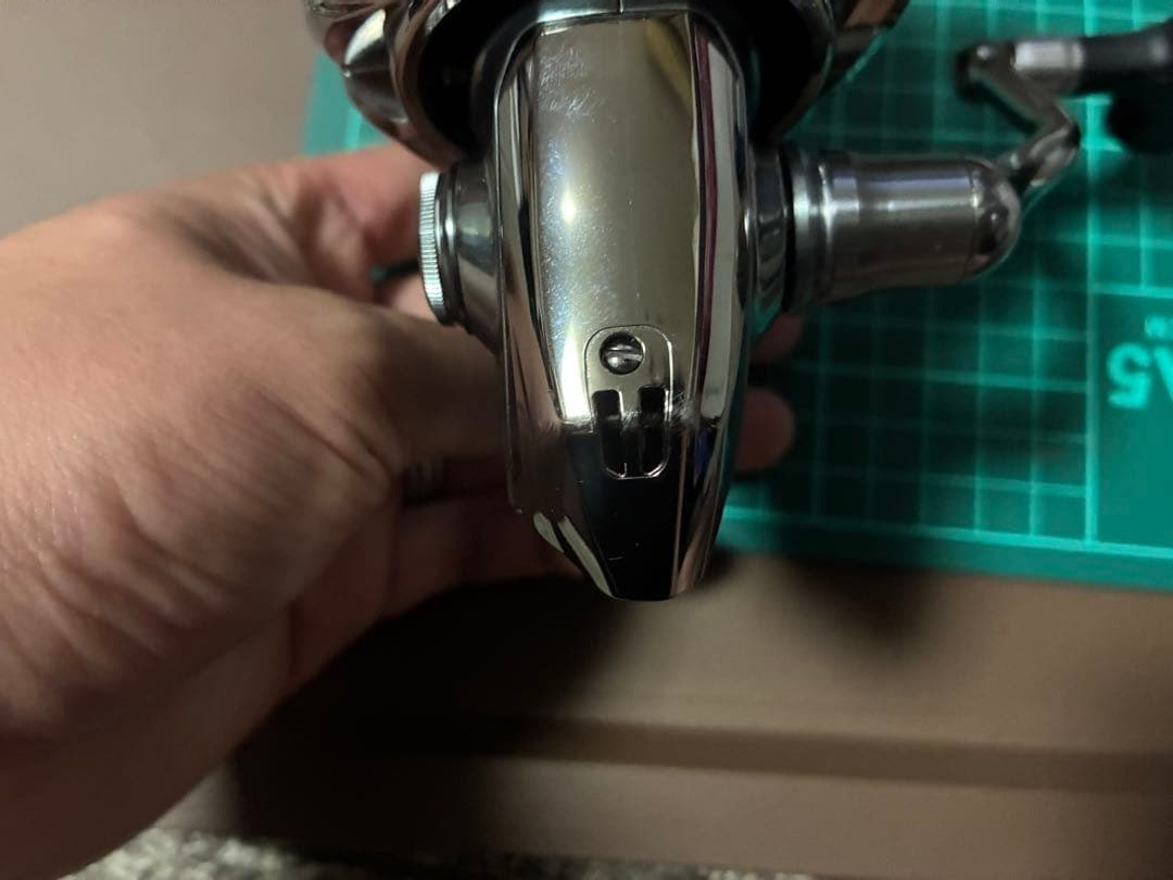 [Used] Shimano 18 Stella 4000MHG Spinning Reel w/Box Case Polished – From JAPAN