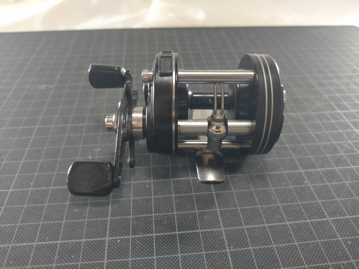 DAIWA Millionaire GS-2000C Bait Reel Box Instruction Manual Included