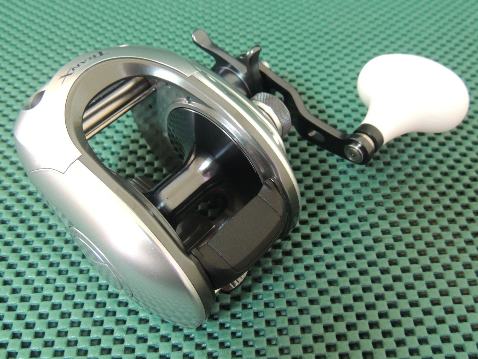 New SHIMANO TRANX 500 HG Right Handle Baitcasting Reel *1-3 Days Fast Delivery*