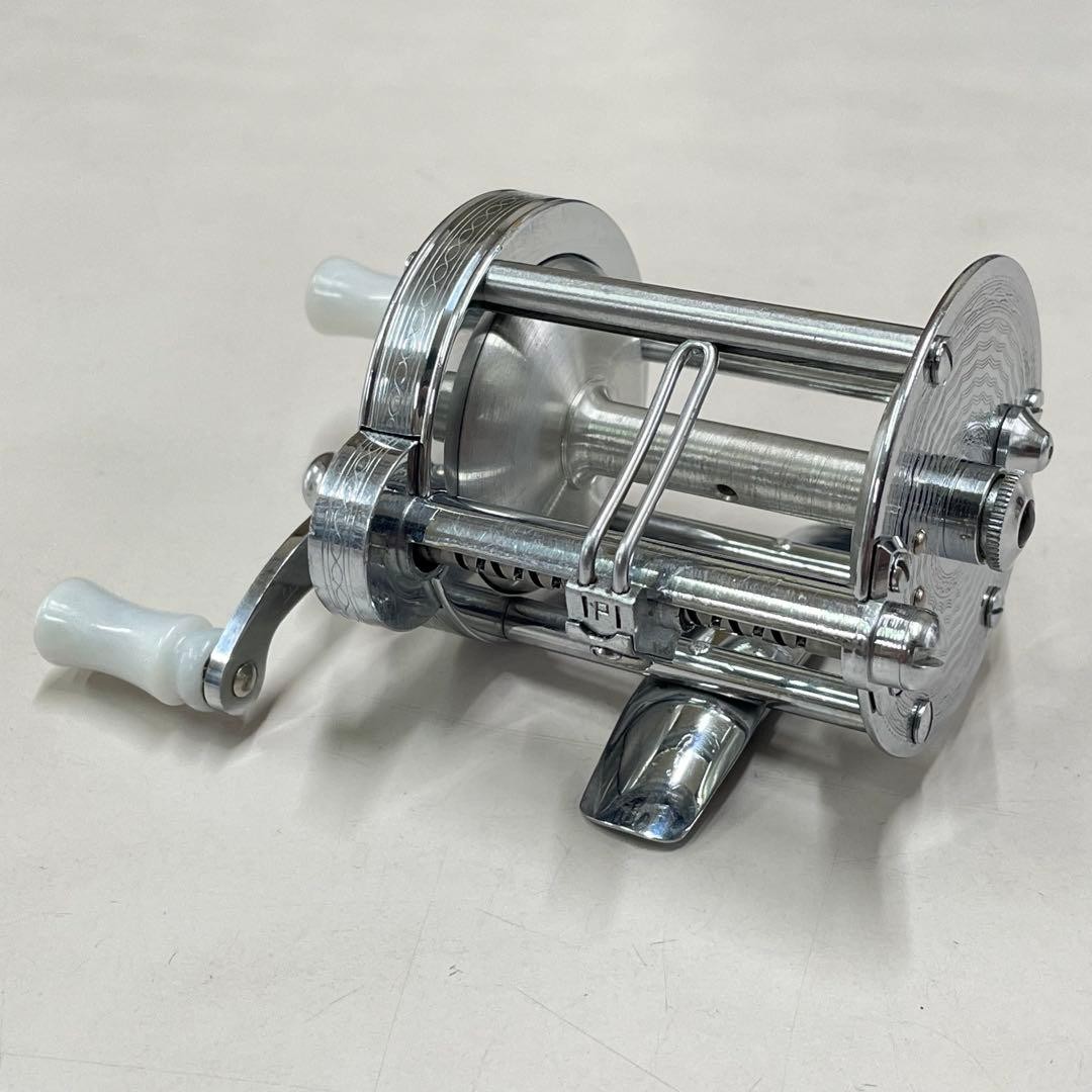 Pflueger Summit 1993L Baitcasting Reel Used Handle Direct Drive Fishing Tackle
