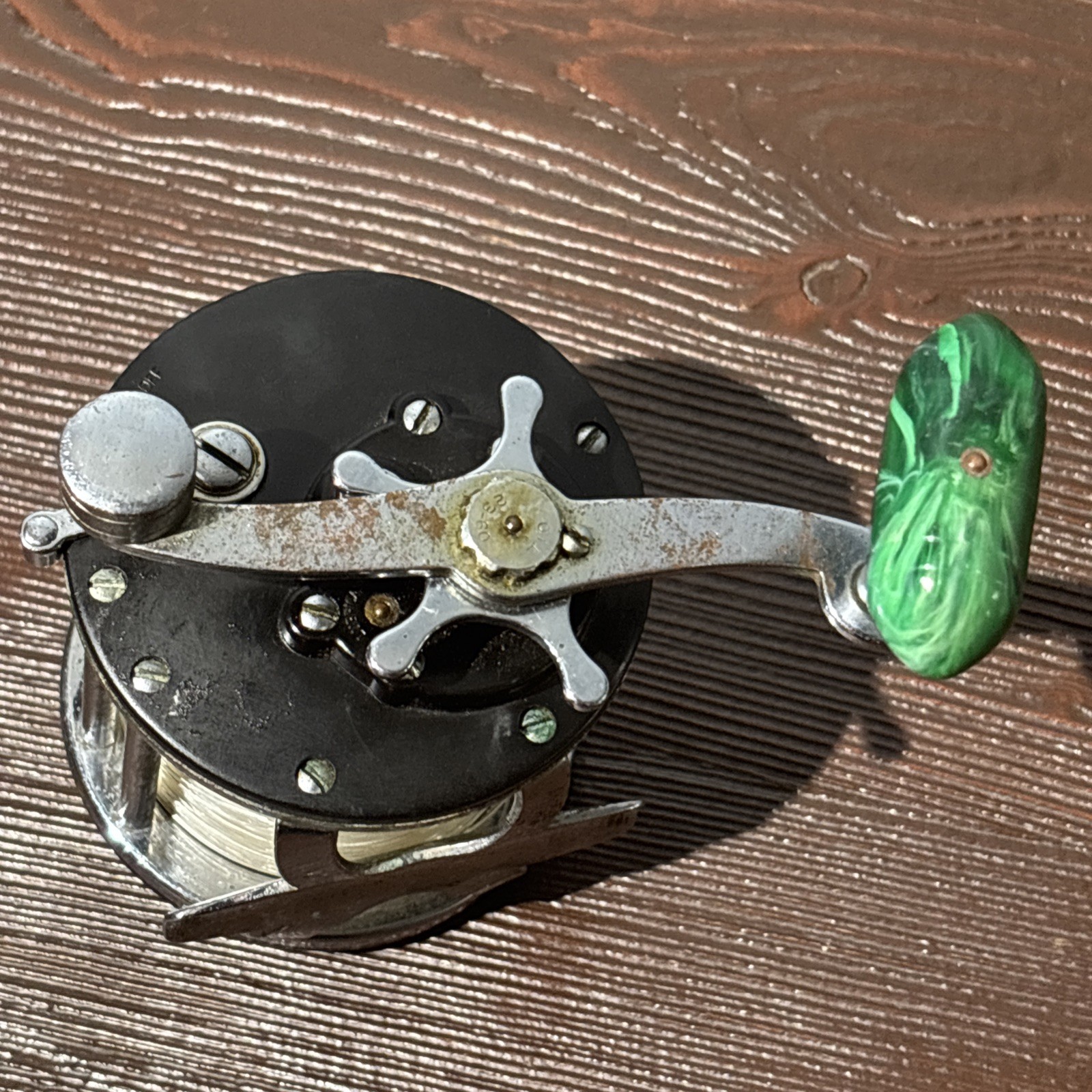 Vintage Penn Long Beach 65 Saltwater Fishing Reel Green Marbled Torpedo Knob