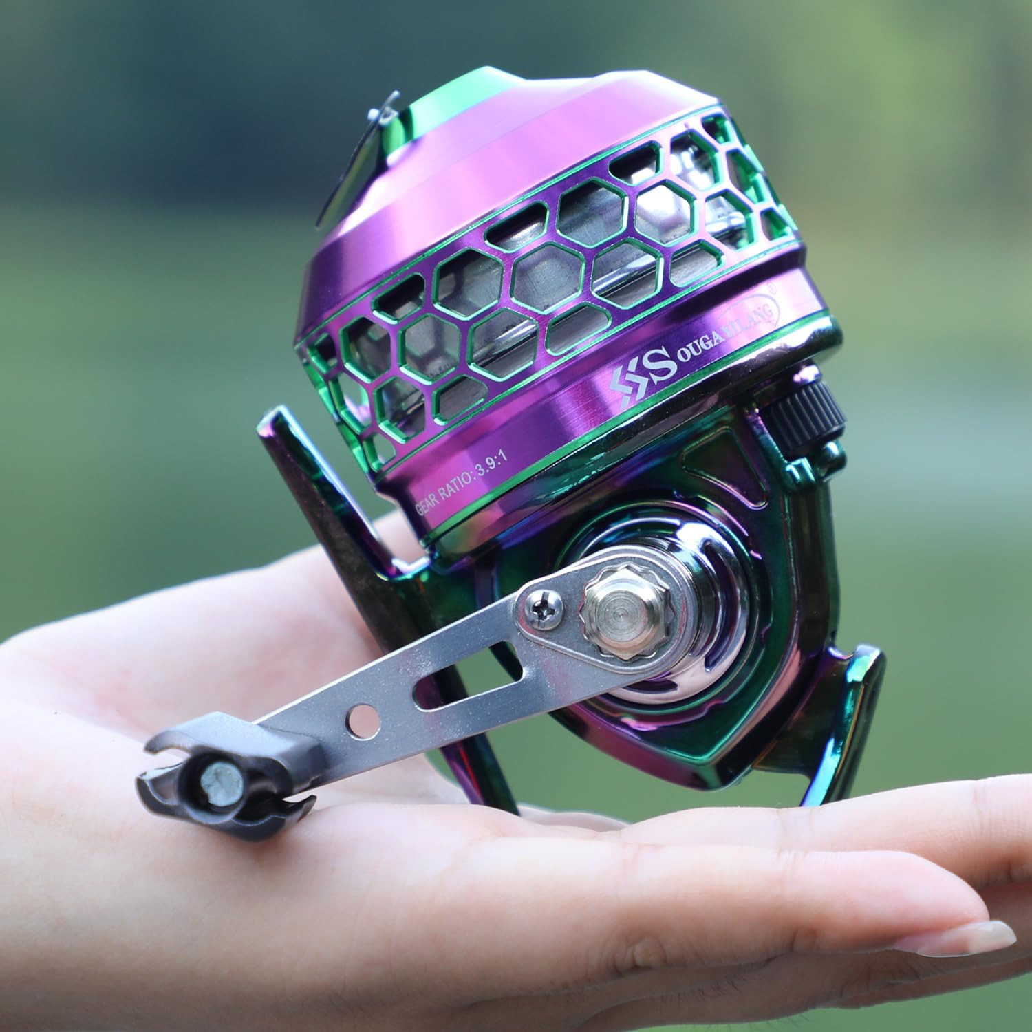 Spincast Fishing Reel High Speed 3.9:1 Gear Ratio Trouble-Free Push-Button Bait