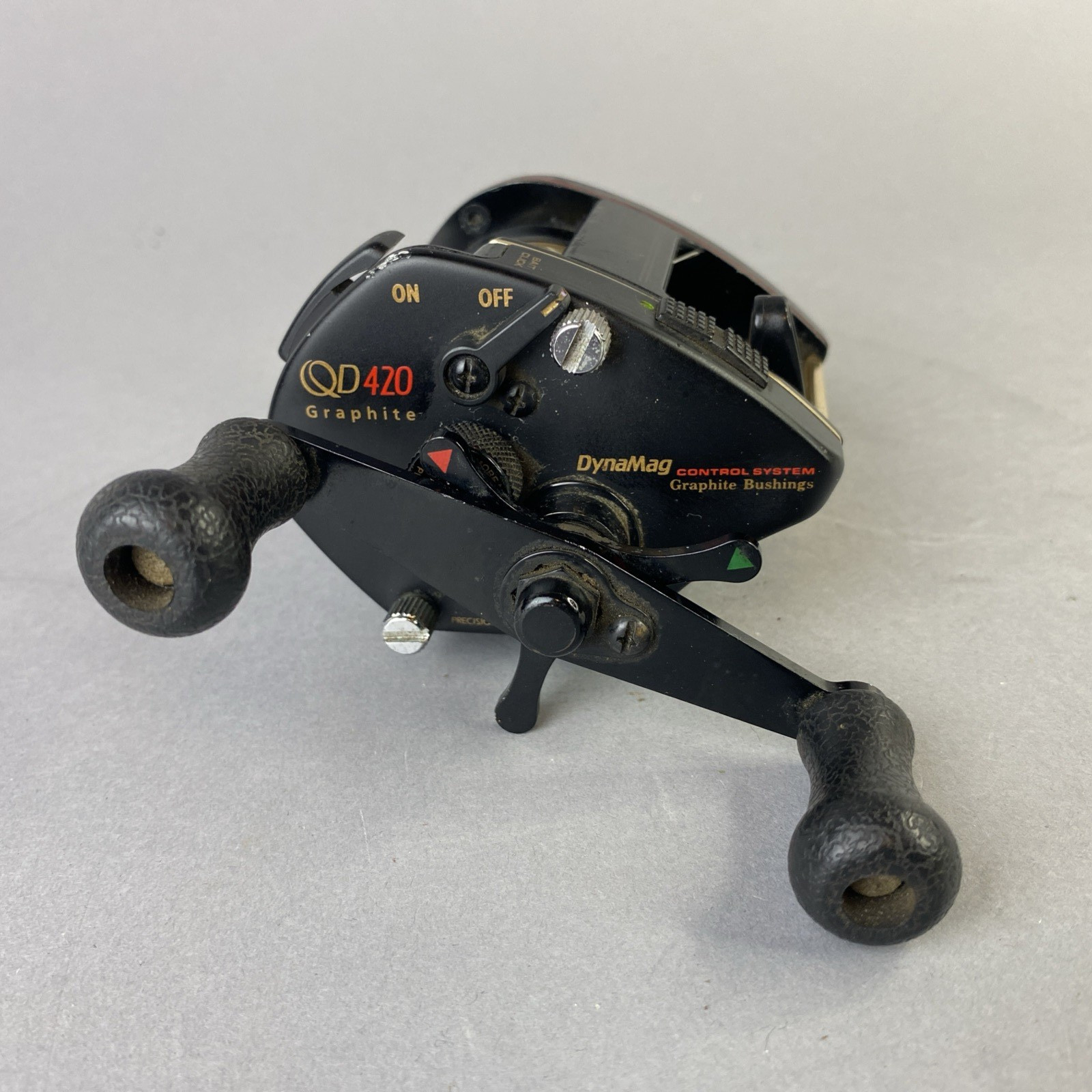 Vintage Quantum QD420 DynaMag Graphite Baitcaster Fishing Reel For Parts