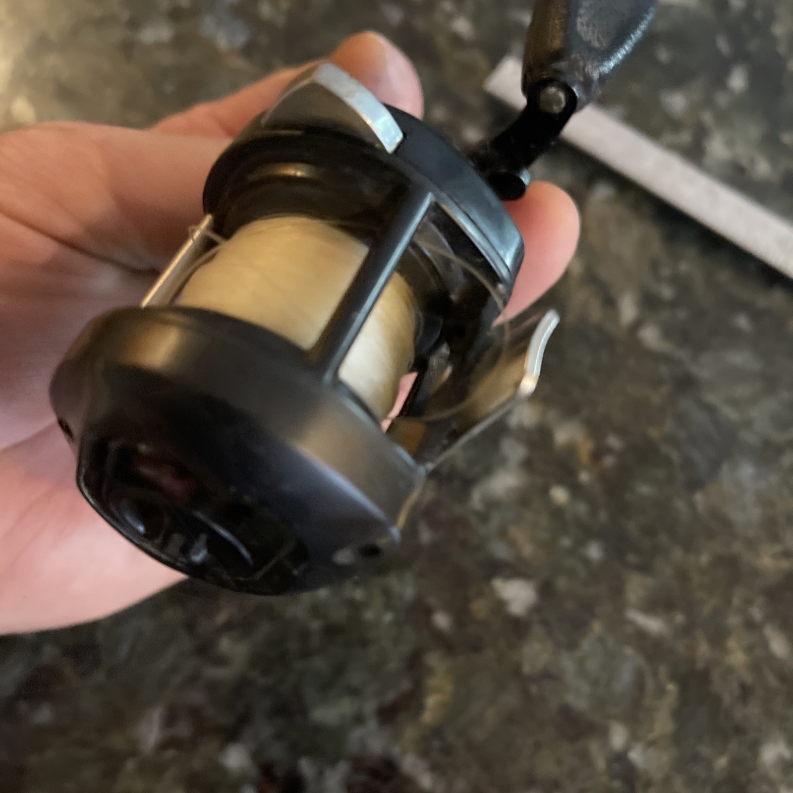 Vintage Ryobi V-MAG 3 Baitcasting Fishing Reel Magnetic Cast Control Baitcaster