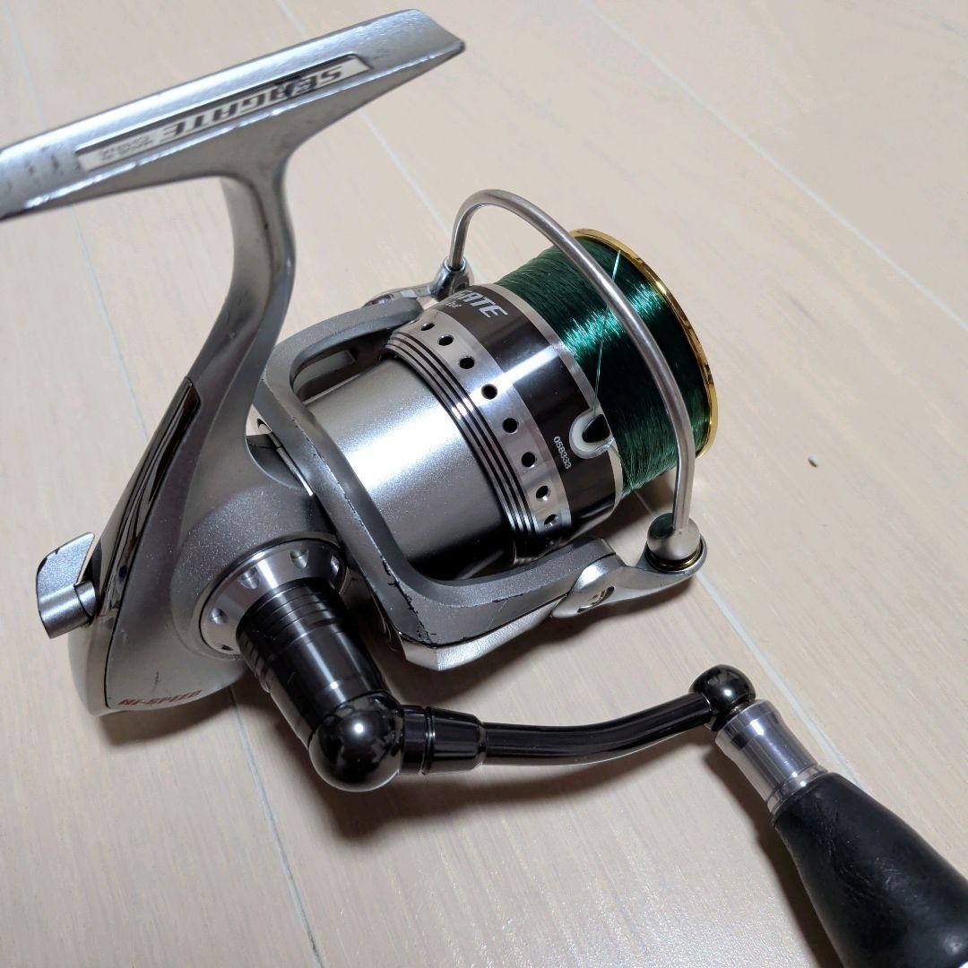 DAIWA Seagate Light 4000H-PE Spinning Reel Used Small Scratches