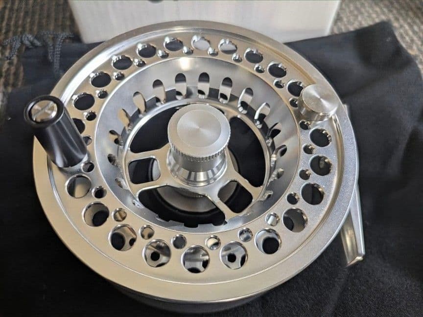 TIEMCO Oracle VLA-R V #8 Silver Fly Reel WF8F 20lb 140m 178g Used Japan Fishing