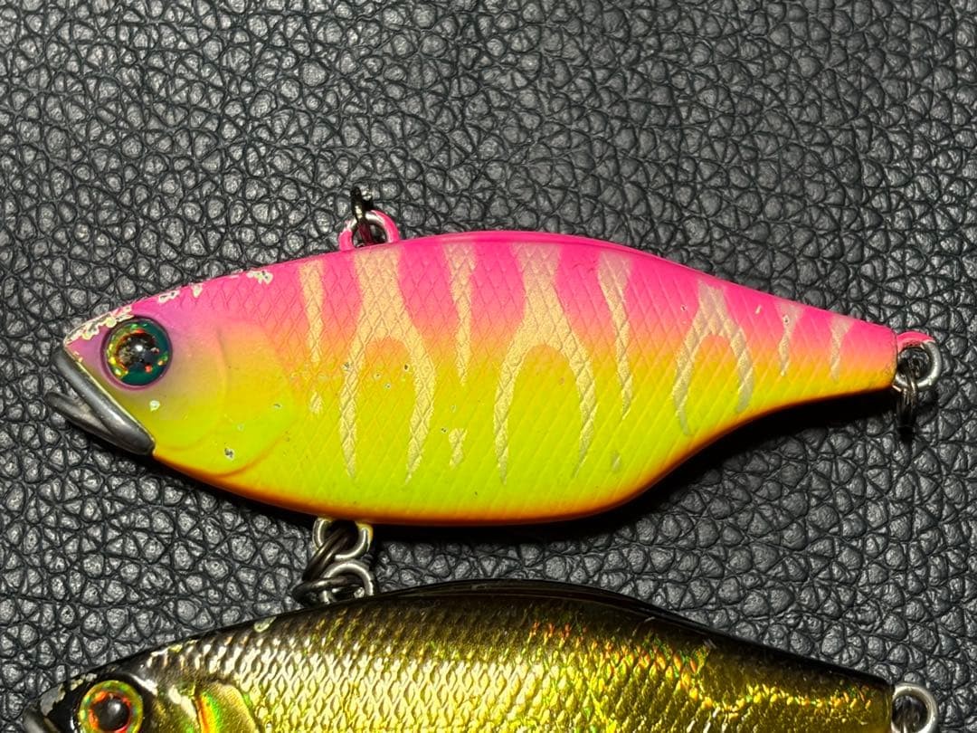 JACKALL TN60 x 2 70 x 2 4-piece set vibration lures Scratched Fishing Lure Hard