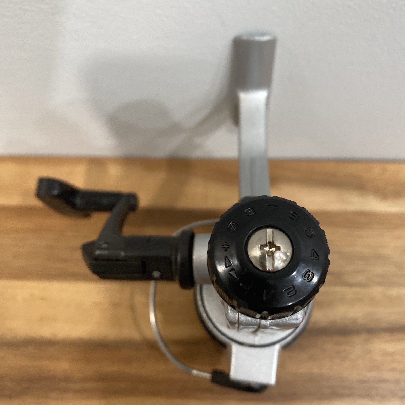 Vtg Daiwa AS1350 Rear Drag Fishing Spinning Reel Medium Light Freshwater Korea