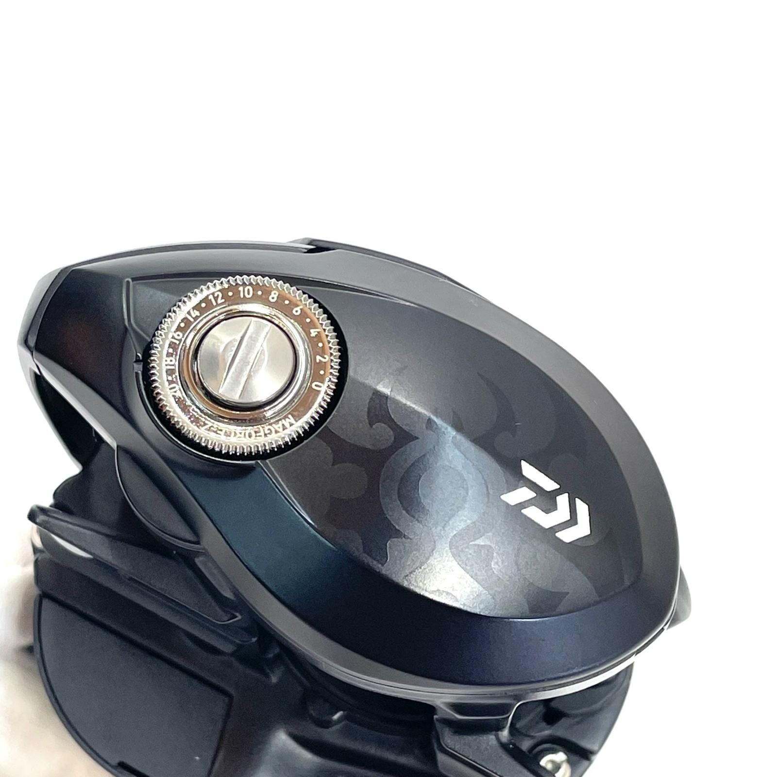 Near Mint Daiwa 22 Tatula TW 80XH Right Baitcasting Reel 8.1:1 Japan USED w/BOX