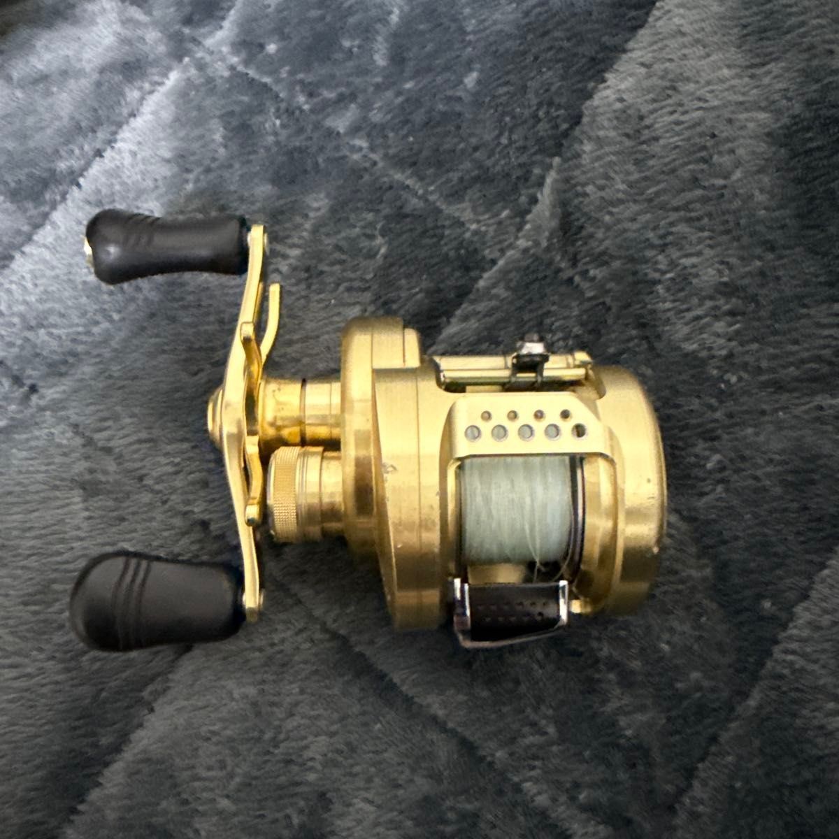 SHIMANO Calcutta Conquest 201 Left-Hand Baitcasting Reel