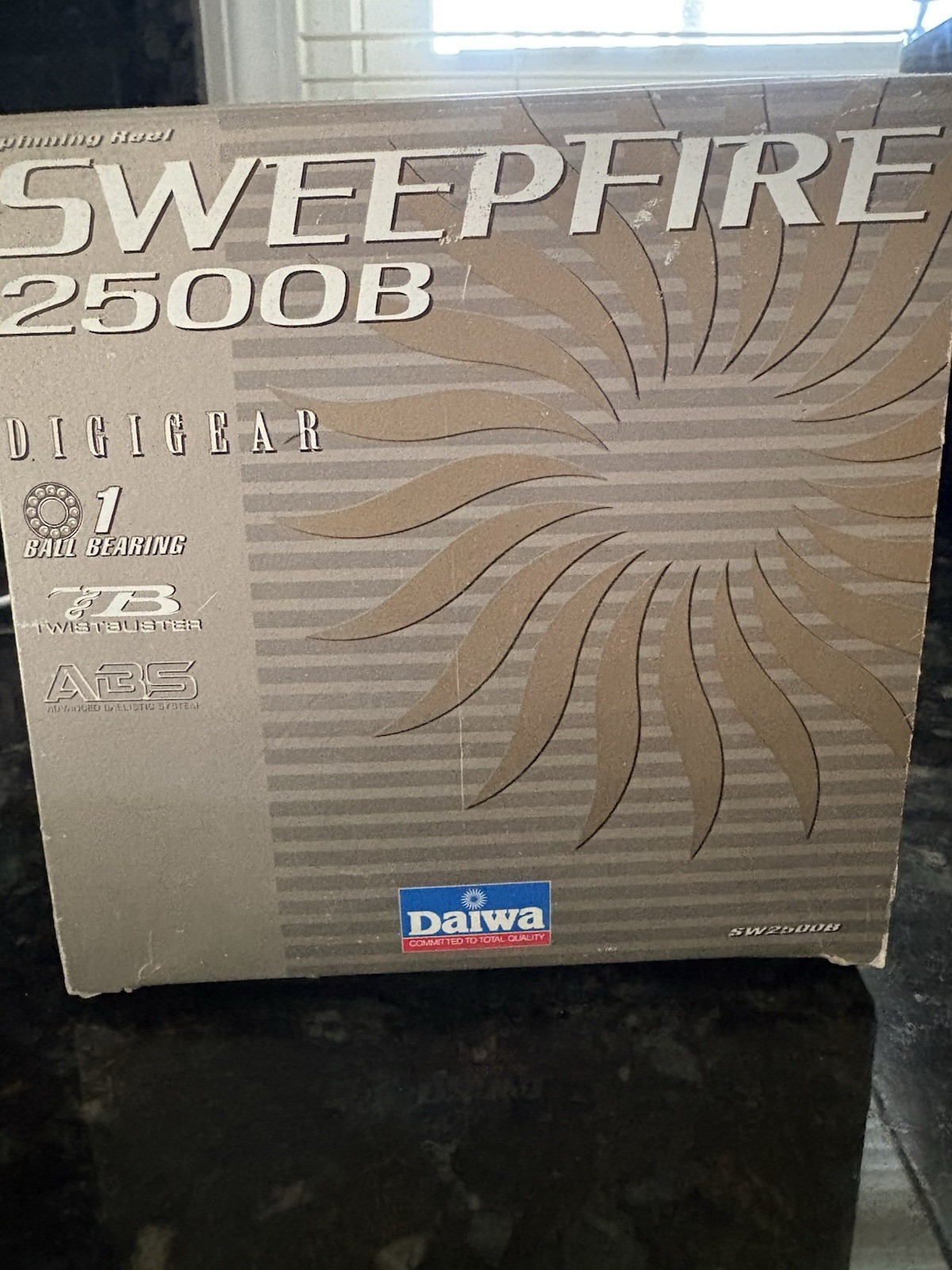 Daiwa SweepFire 2500B Spinning Reel for Fishing, New in box
