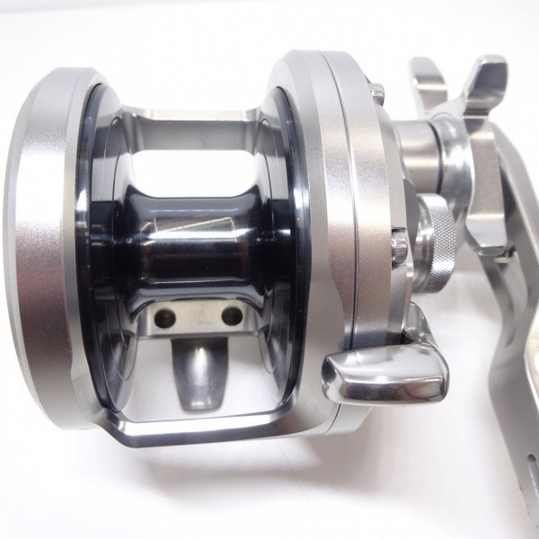 Shimano Ocea Jigger 4000HG baitcasting reel, double-axis, 20mm (right)