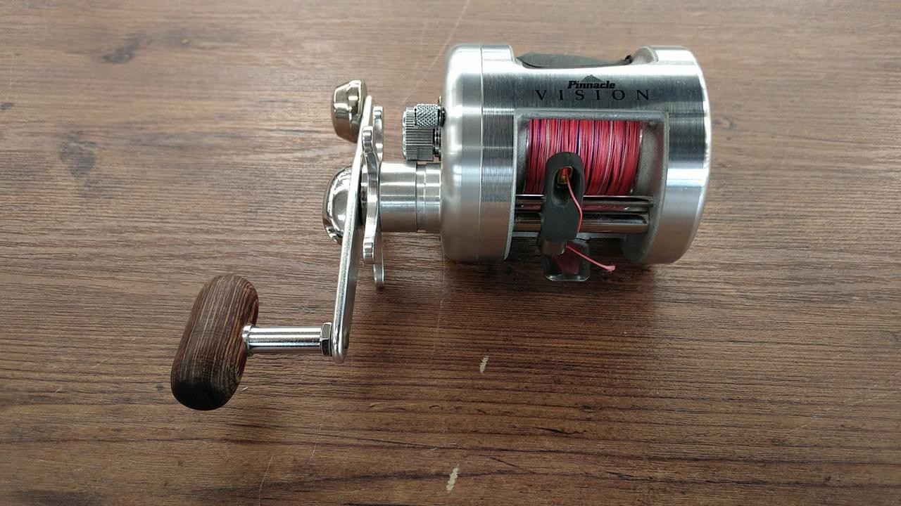PINNACLE VISION VS 20 Baitcasting Reel