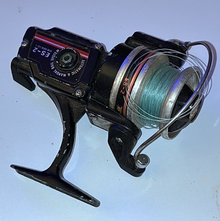 Olympic ES-2 Vintage Japanese Fishing Reel Saltwater Corrosion Resistant Works