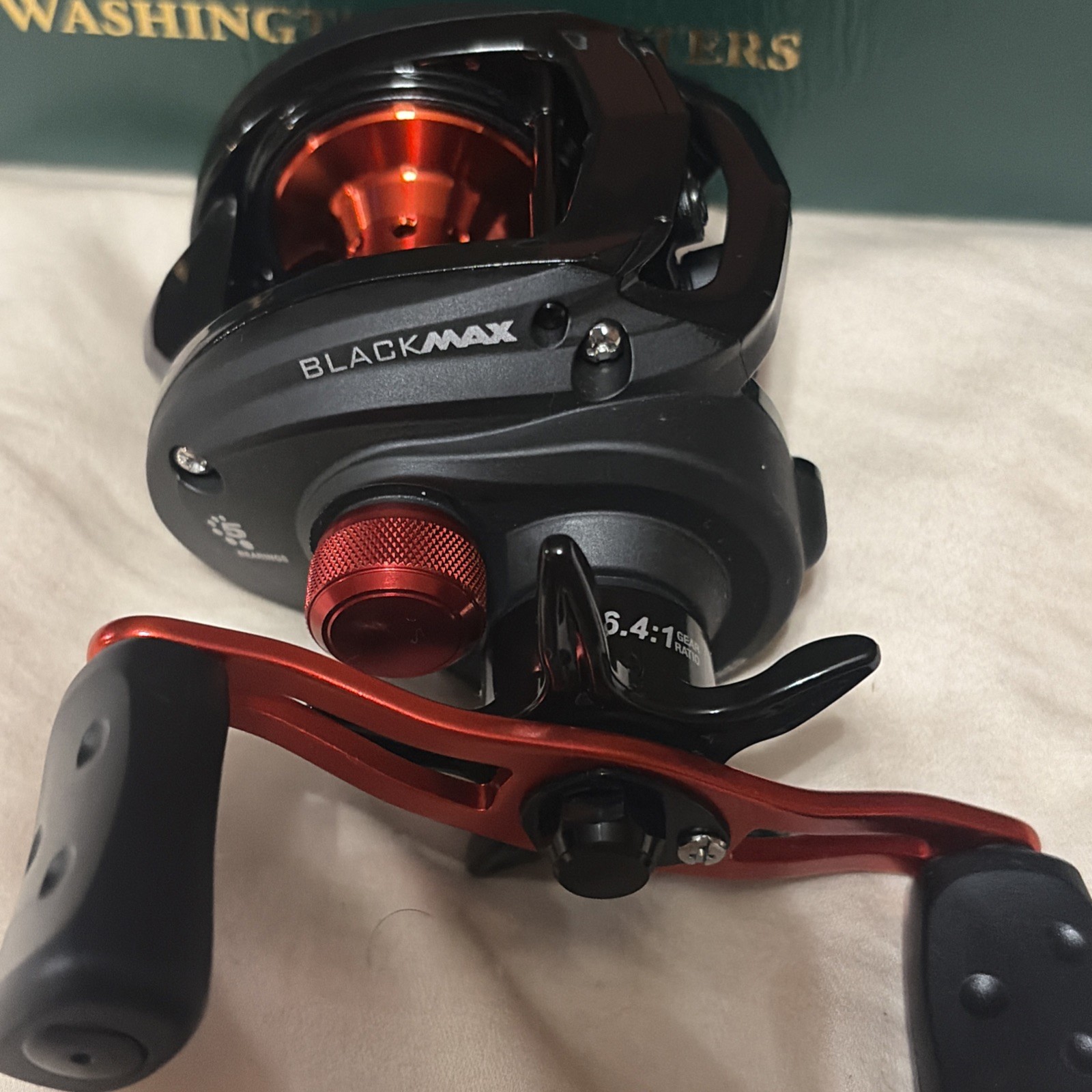Abu Garcia Black Max BMAX3 baitcast reel