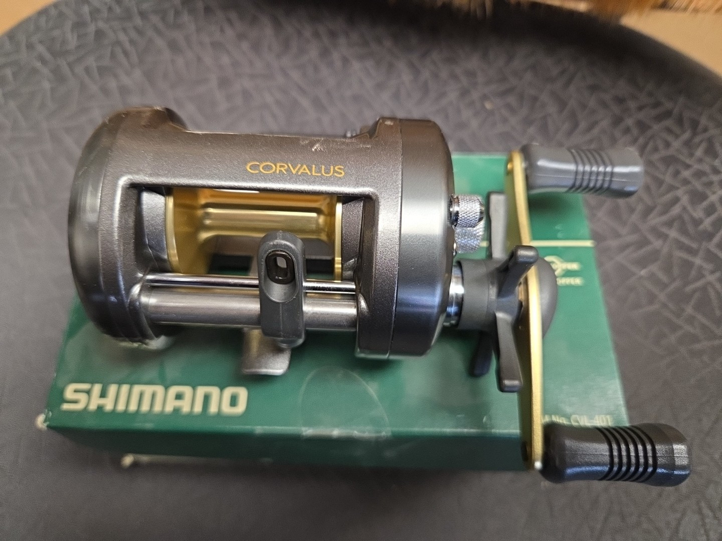 Shimano Corvalus 401 Baitcast Reel