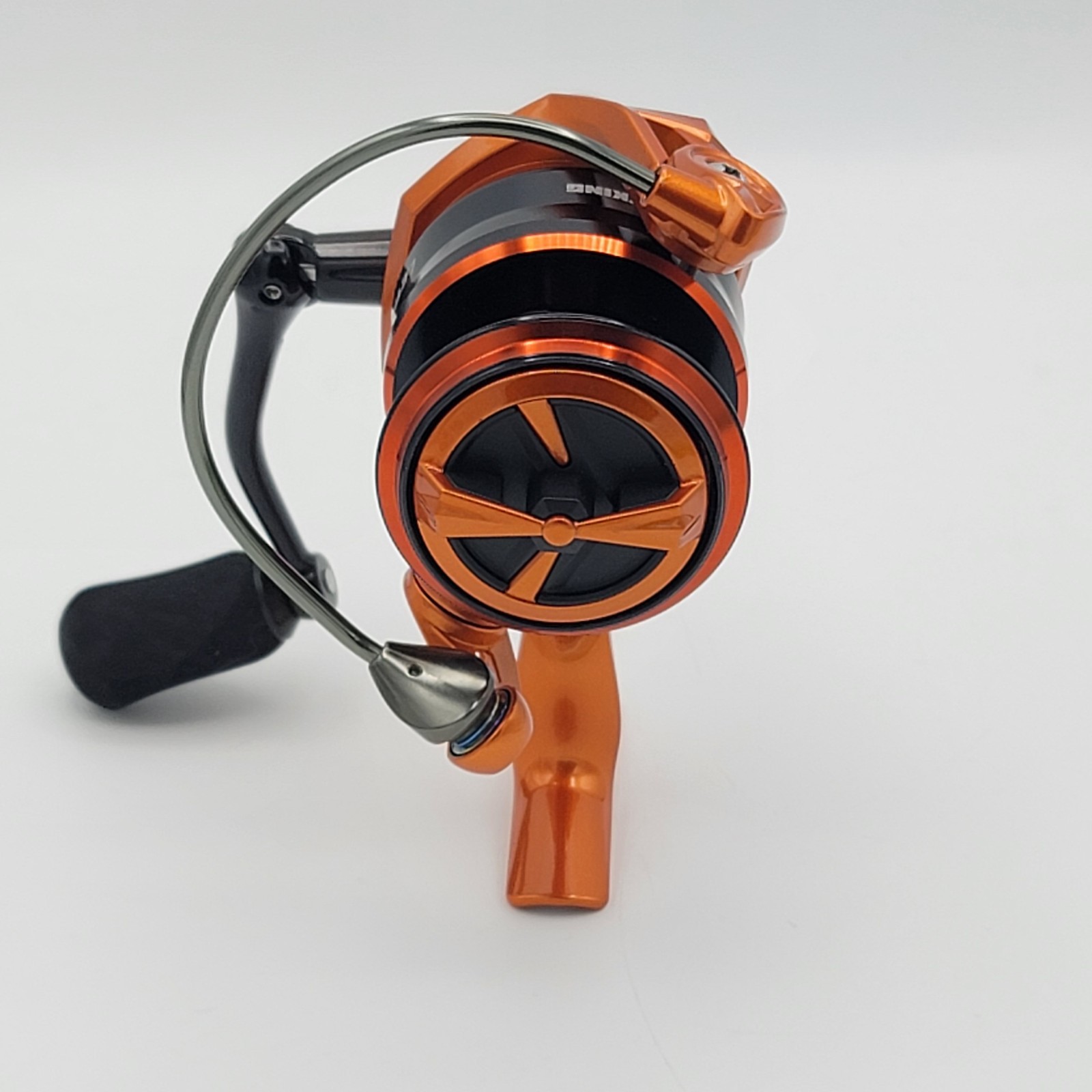 KastKing Lethal Blaze Spinning Fishing Reel 3000 Size 5.2:1 Gear Ratio Orange
