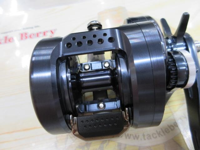 Shimano 19 OCEA CONQUEST Limited 300PG Baitcast Reel 04064 Excellent