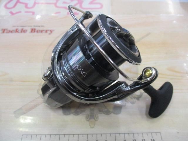 Shimano 24 Twin Power 4000XG Spinning Reel Used