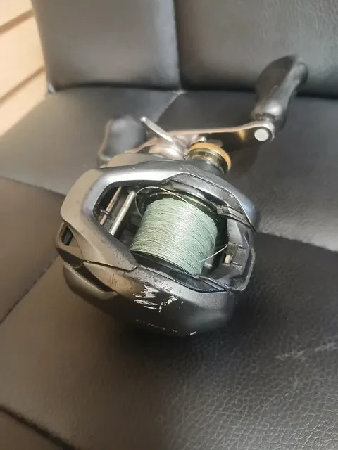 Shimano Curado 200XG K Right Hand Baitcaster Fishing Reel 8.5:1 Gear Ratio