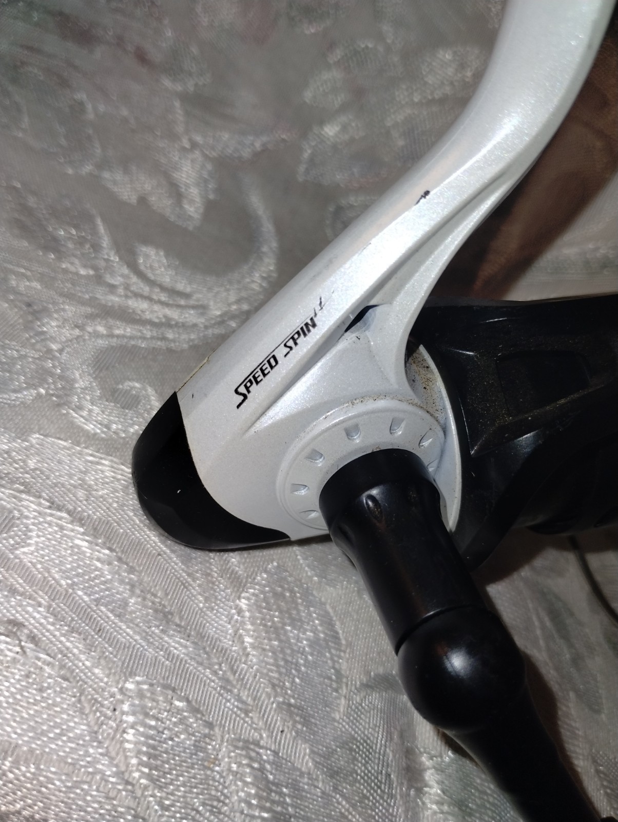 Lew’s American Hero DAH300 Spinning Reel – Smooth Working Condition.