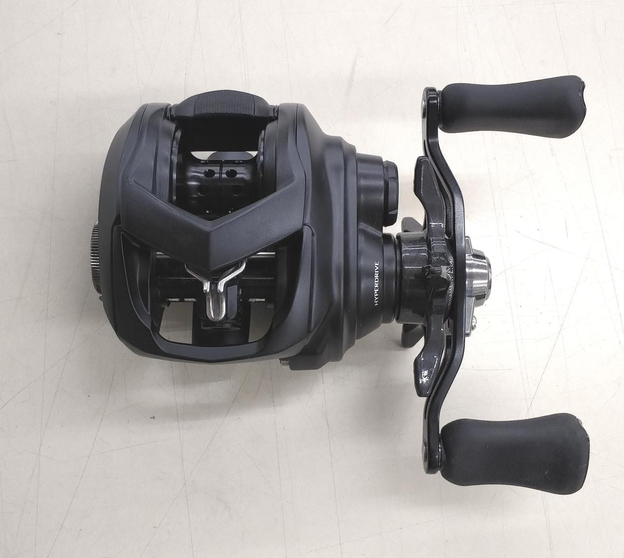 Bait Reel Model TW80XHL DAIWA
