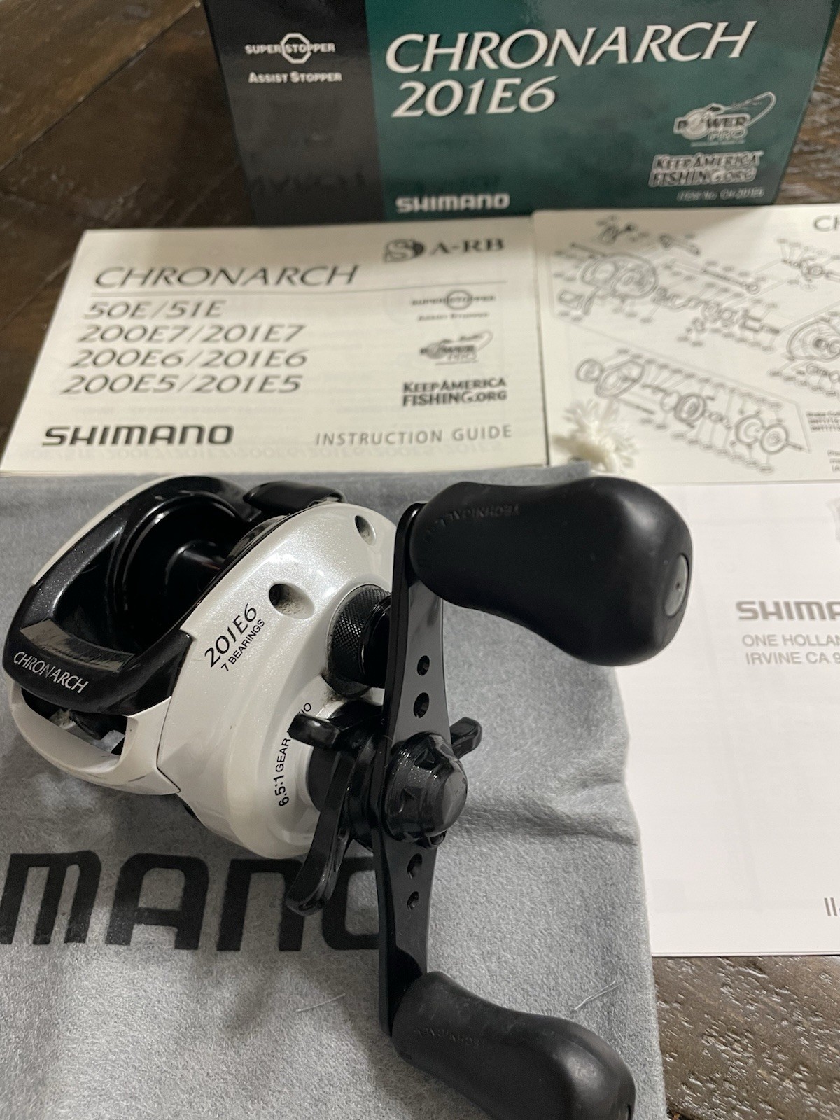 Shimano Chronarch 201E6 Left Hand LH Reel 6.5:1 ratio Great Condition Box Papers