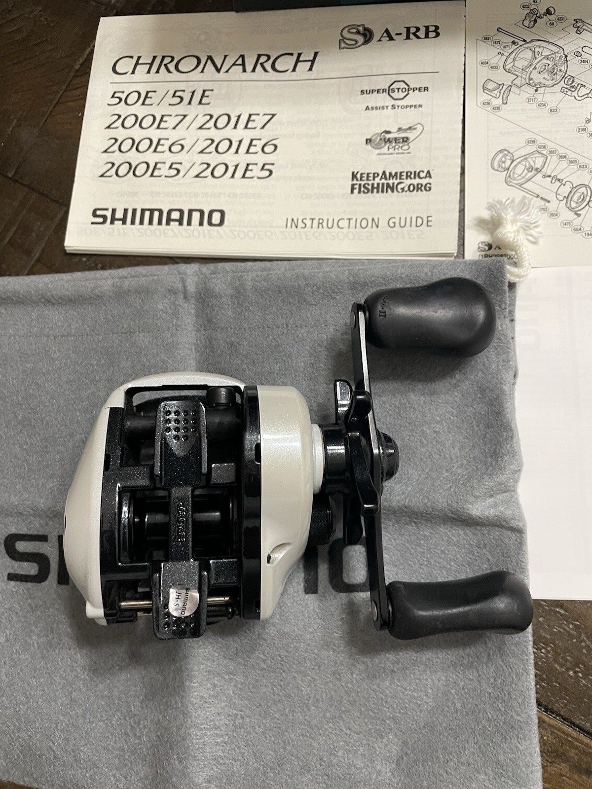 Shimano Chronarch 201E6 Left Hand LH Reel 6.5:1 ratio Great Condition Box Papers