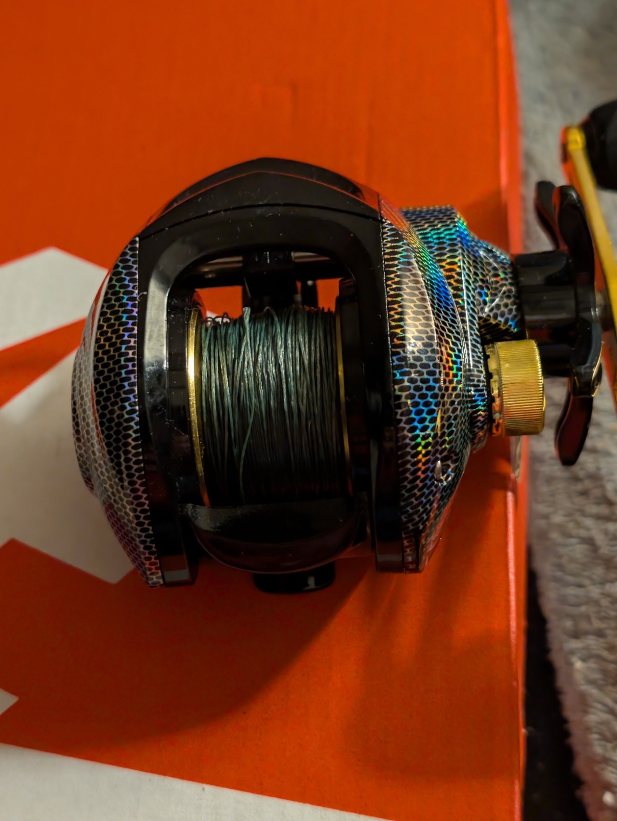 Carbon Fiber Baitcast Reel Right Hand Retrieve 7.2:1 Star Drag 30lb Power Pro