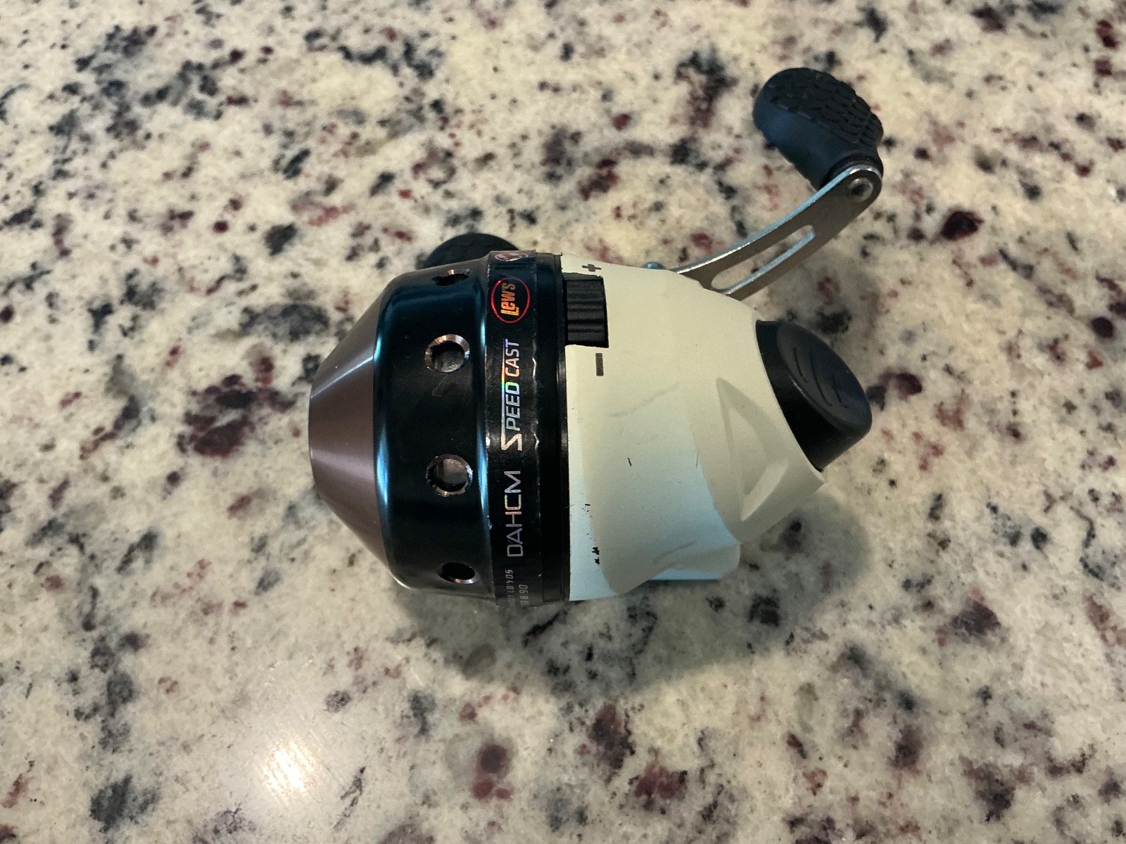 LEW’S AMERICAN HERO SPEED CAST 3.4:1 SPINCAST REEL