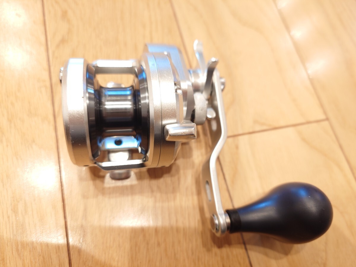 Shimano 11 Ocea Jigger 1000HG Right Handle Jigging Reel