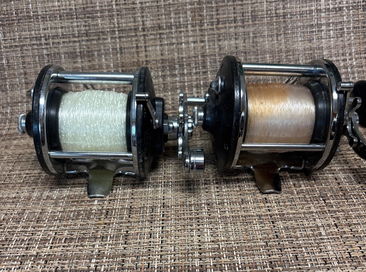 2 Penn 9 Level Wind Reels Right Hand Fishing