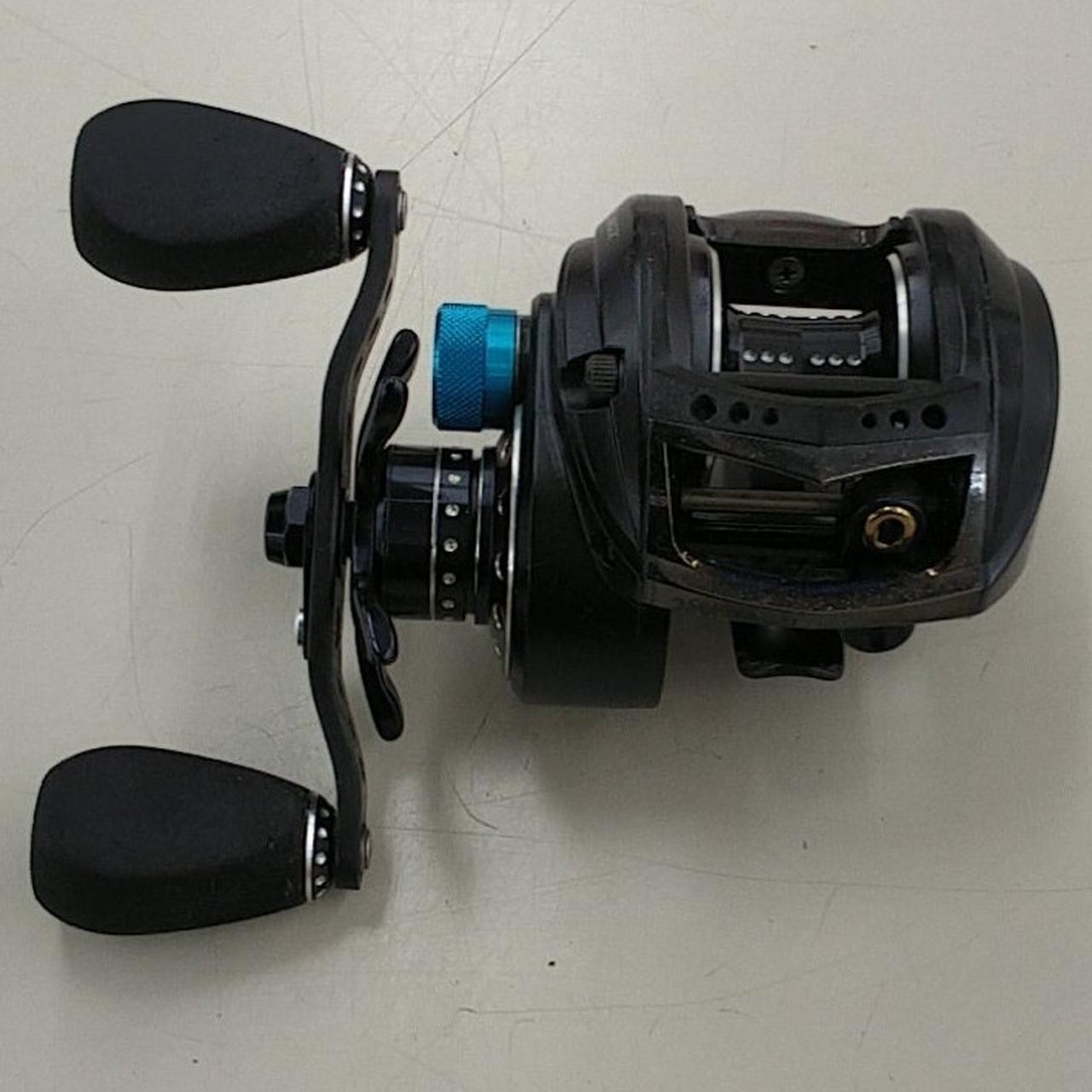 Abu Garcia Revo MGX Baitcasting Reel 7.9oz, 4.9:1 Gear Ratio, USA Seller