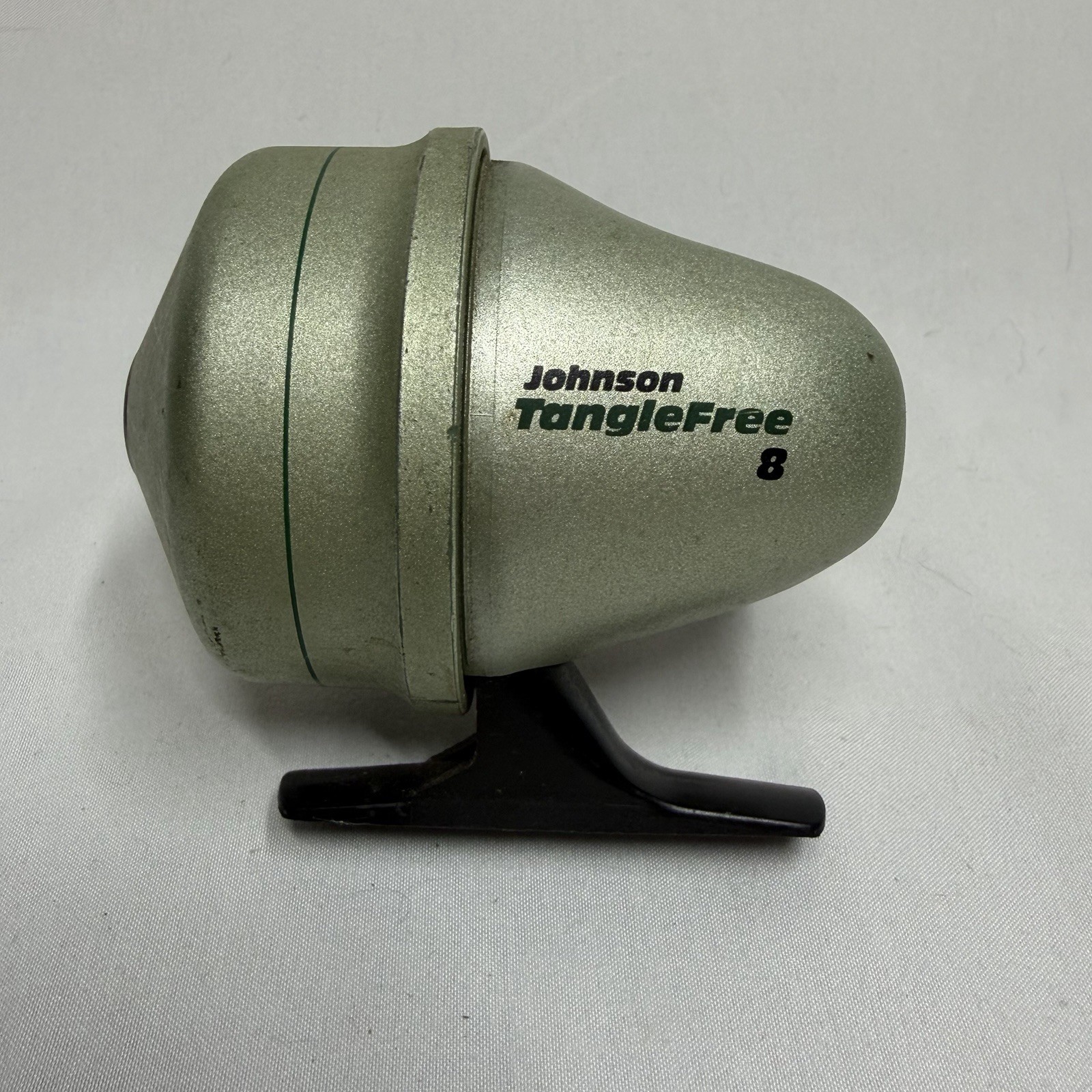 VINTAGE JOHNSON Tangle free 8 Fishing reel Graphite Green Black