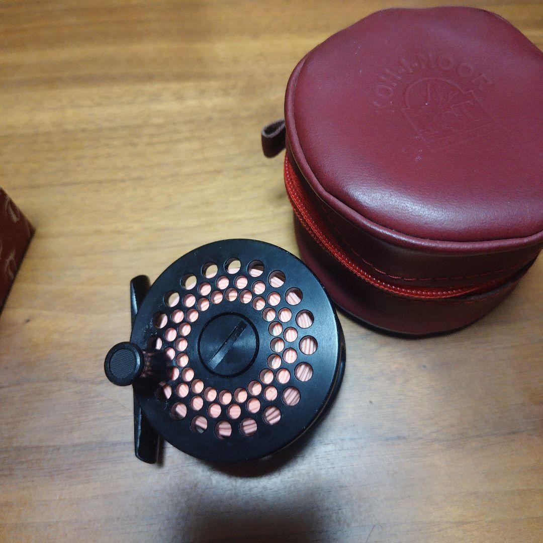 Koh-I-Noor RST Precision Fly Reel Black w/Leather Case German Engineering 3.15″