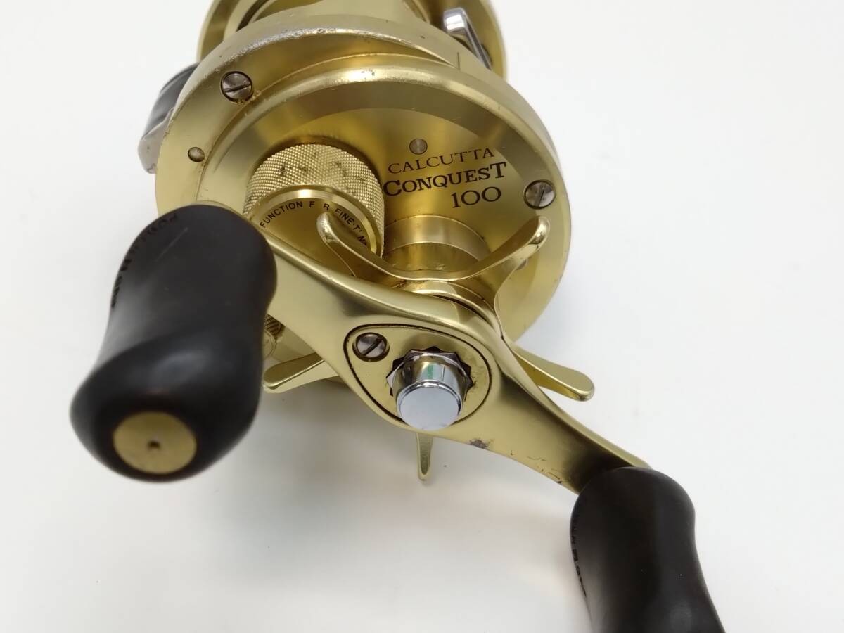 Shimano Calcutta Conquest 100 Right Handle Fishing Reel