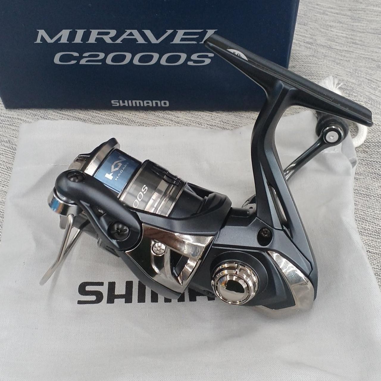 NEW Shimano (Fishing) 22 Miravel C2000S Spinning Reel Boxed Japan
