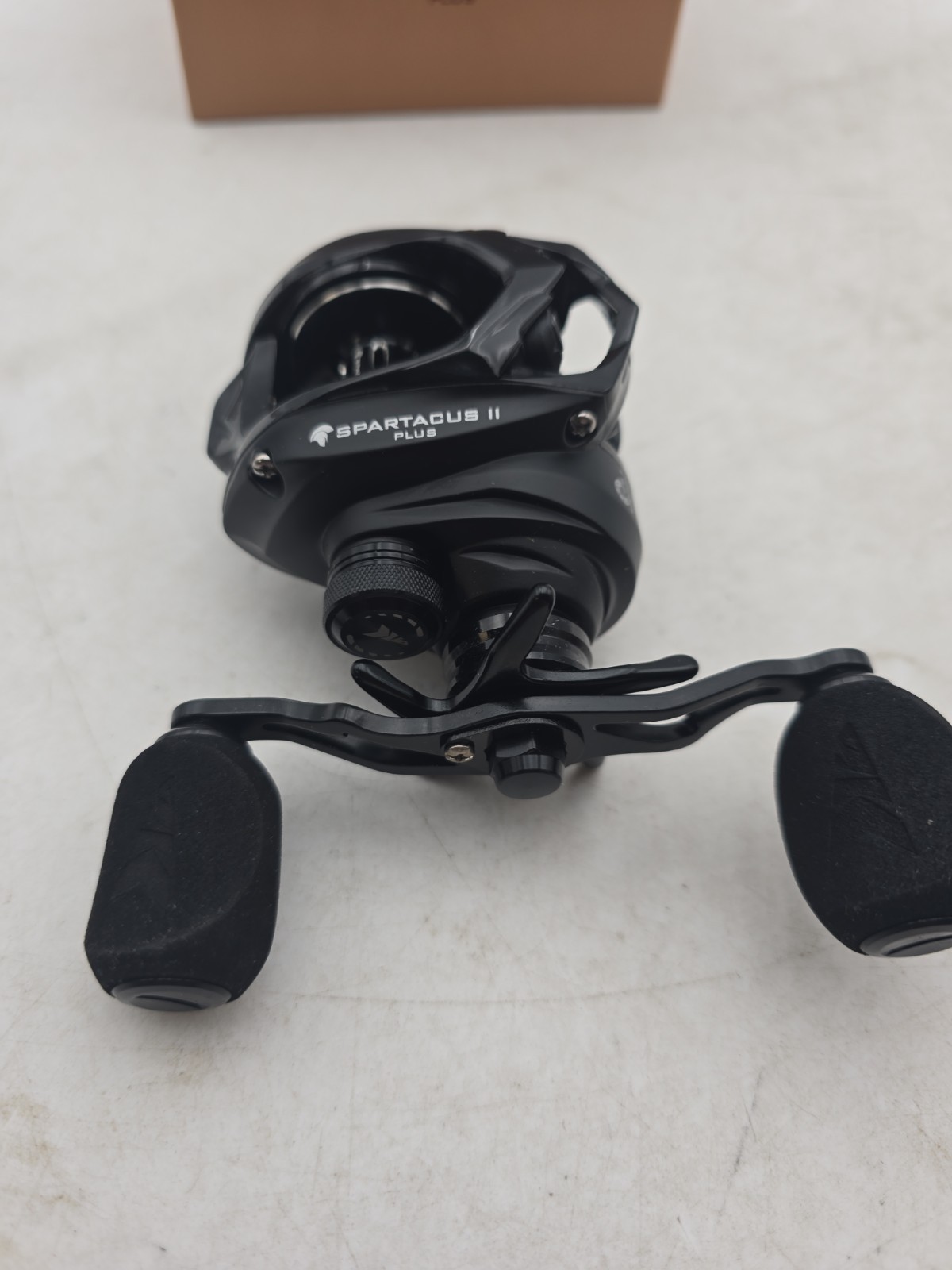 KastKing Spartacus II Baitcasting Reels 7.2:1 Right-Handed 8 Ball Bearings