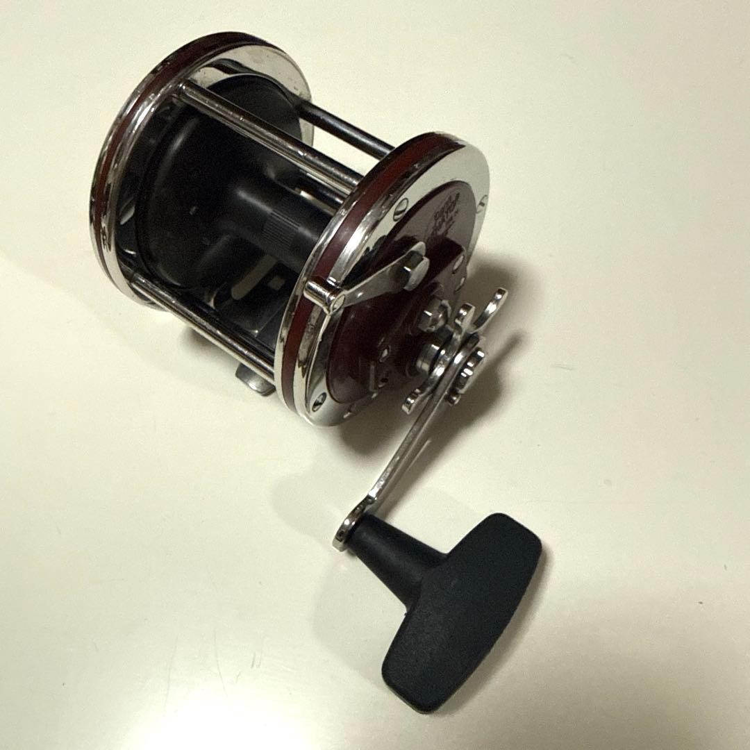 PENN Senator 112H 3/0H Conventional Reel Vintage Black Red Chrome Star Drag Rare