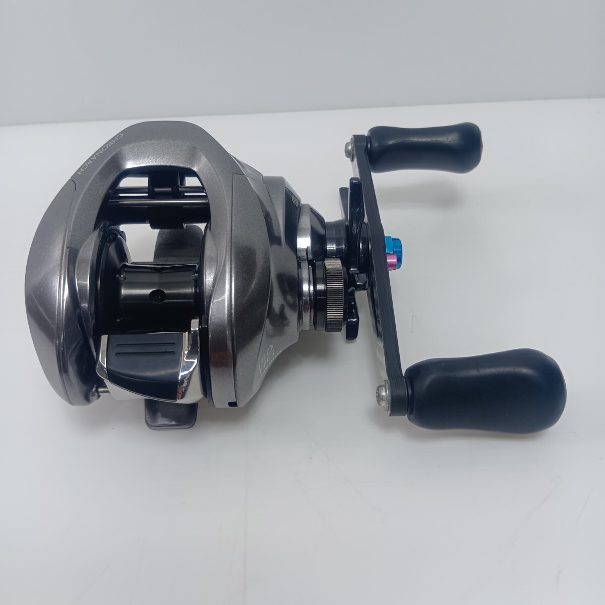 Shimano Chronarch 03725 Baitcasting Reel Used
