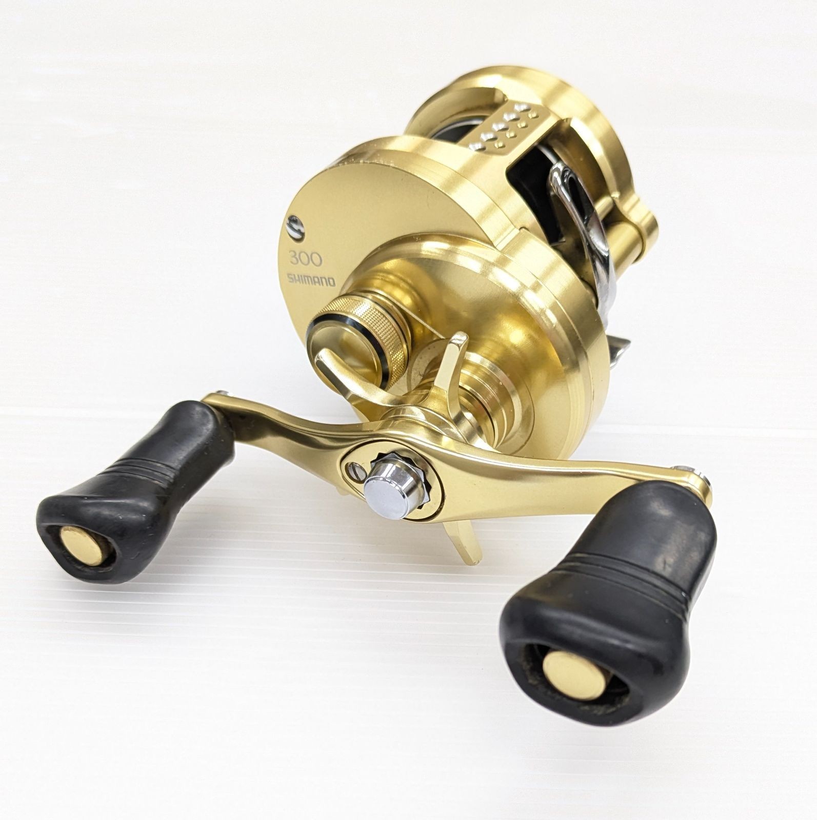 [Used] Shimano 18 Calcutta Conquest 300 Baitcasting Reel 03863 Tested From JAPAN