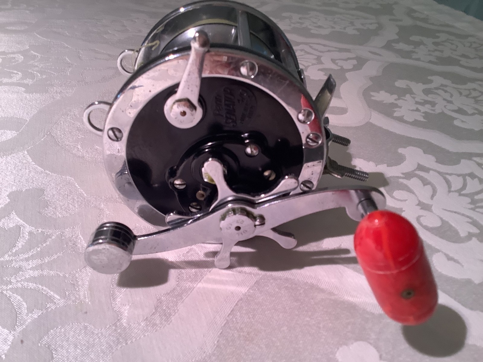 PENN REELS SENATOR 4/0, 1940 – Pre-1954, RED Bakelite Torpedo Handle, Excellent