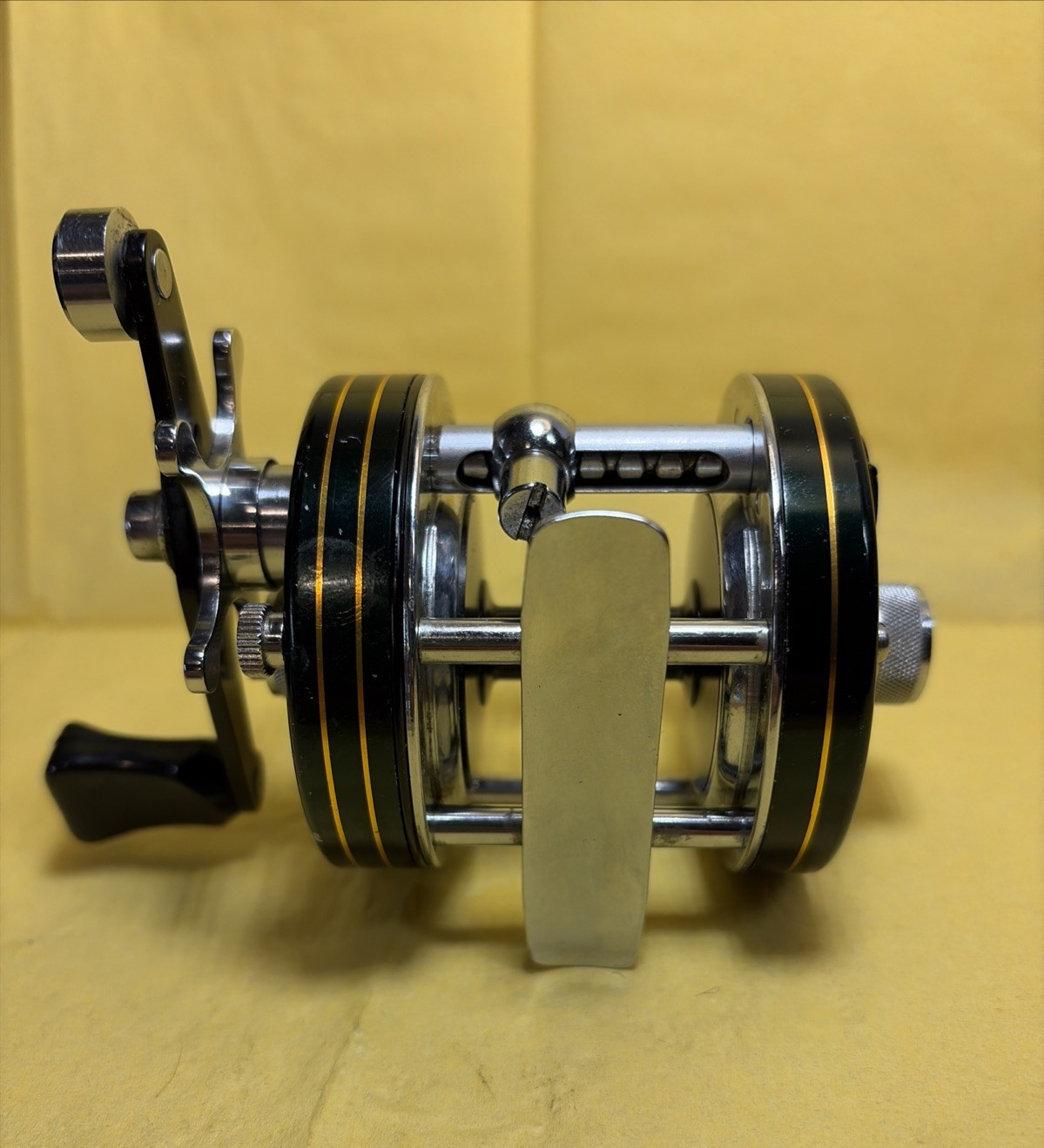 Diawa Millionaire V Green Plates Baitcaster Fishing Reel Fresh Service w/Box