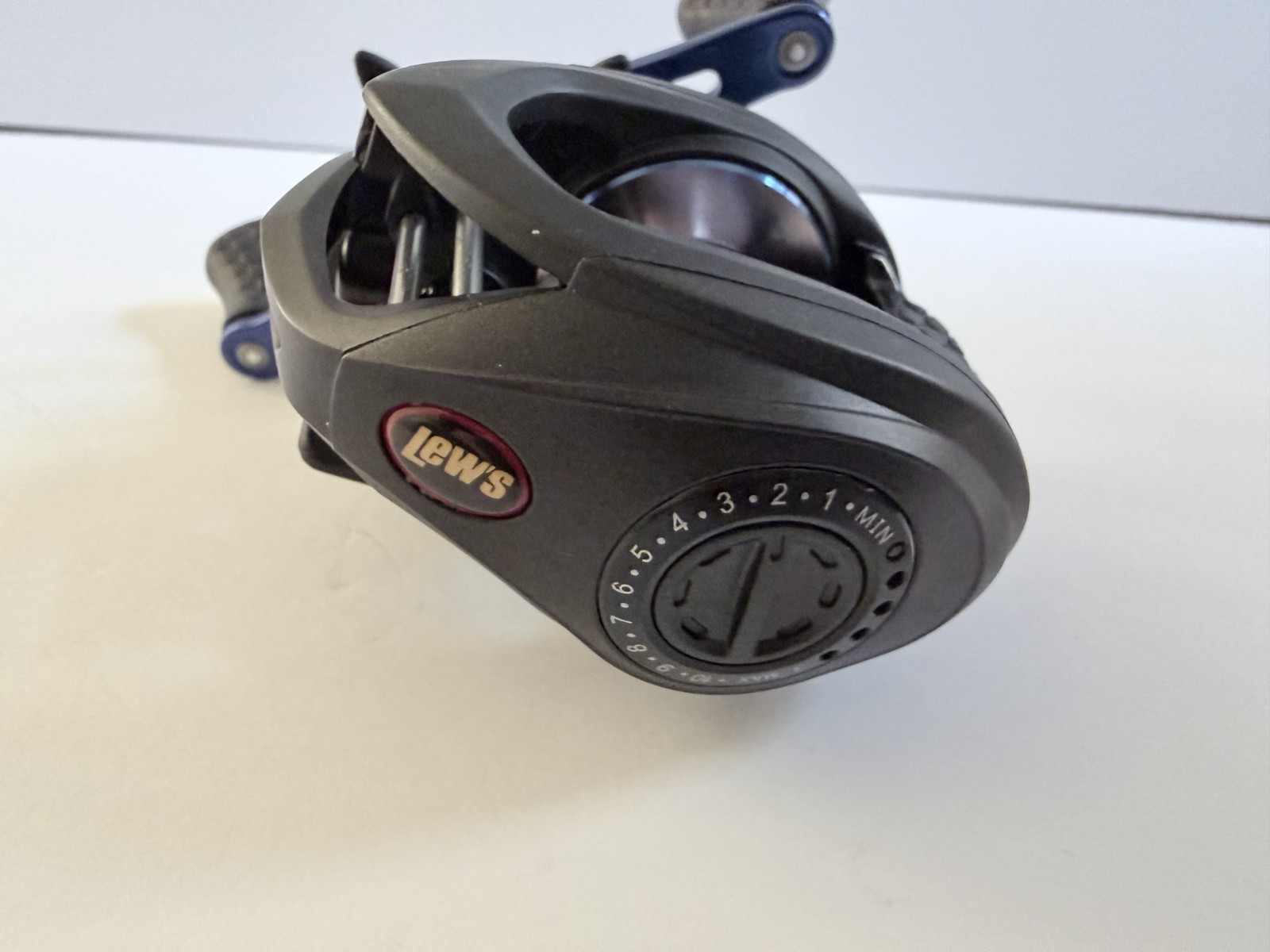 Lew’s SSN1SH Speed Spool Baitcasting Reel 7.5:1 Bearings 6+1 Smooth Used